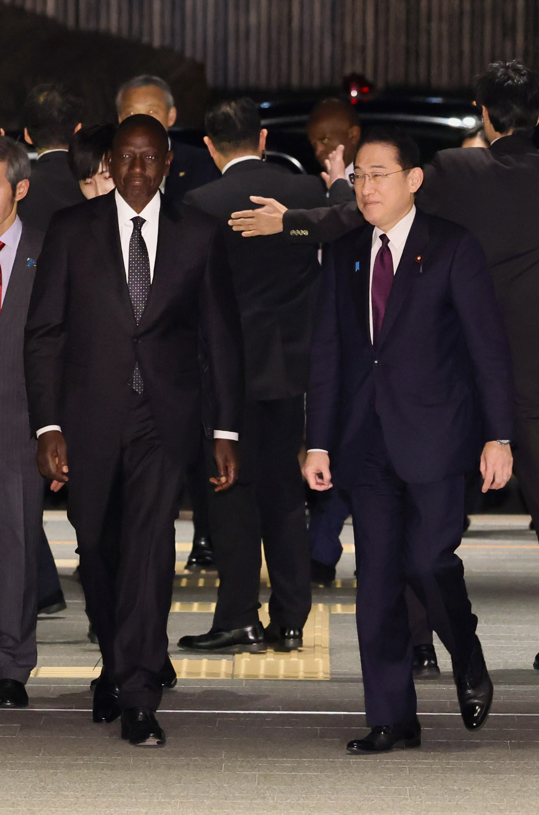 Prime Minister Kishida welcoming President Ruto